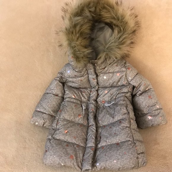 GAP BABY WINTER HOODED PUFFER JACKET Size 18-24 M in color GRAY with GOLD STARS
